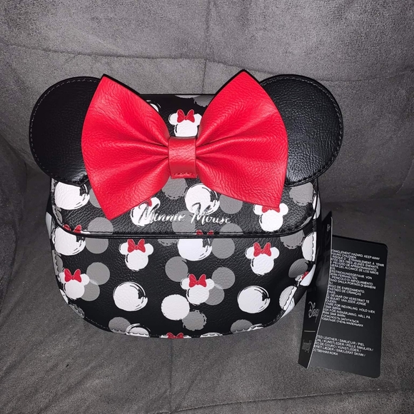 Loungefly Handbags - NWT Disney Minnie Mouse Loungefly Purse